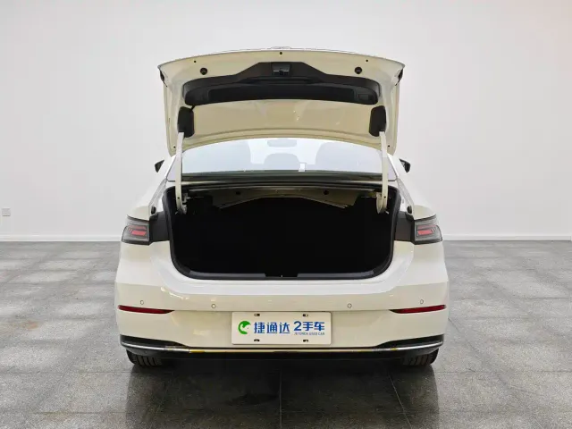 Volkswagen Sagitar — Фото автомобиля 14