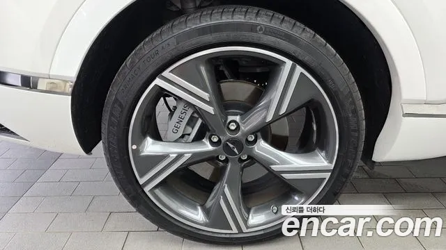 Genesis GV80 2.5T Бензин AWD — Фото автомобиля 4