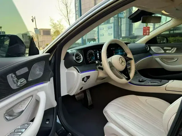 Mercedes-Benz CLS-Class — Фото автомобиля 5