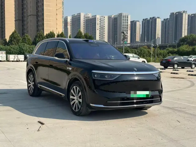 Aito M8 — Фото автомобиля 3