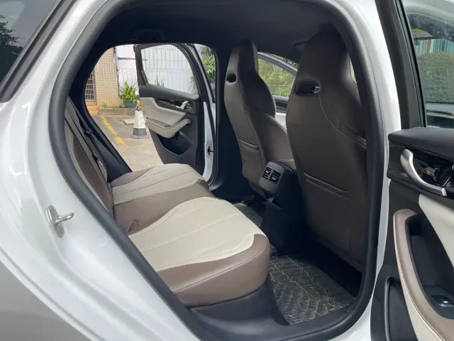 BYD Qin PLUS — Фото автомобиля 13