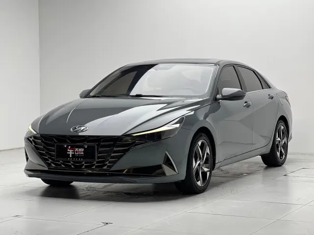 Фотография автомобиля — Hyundai Elantra