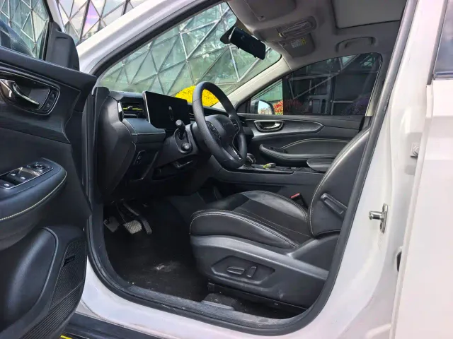 Roewe RX5 — Фото автомобиля 5