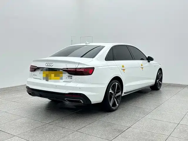 Audi A4L — Фото автомобиля 6