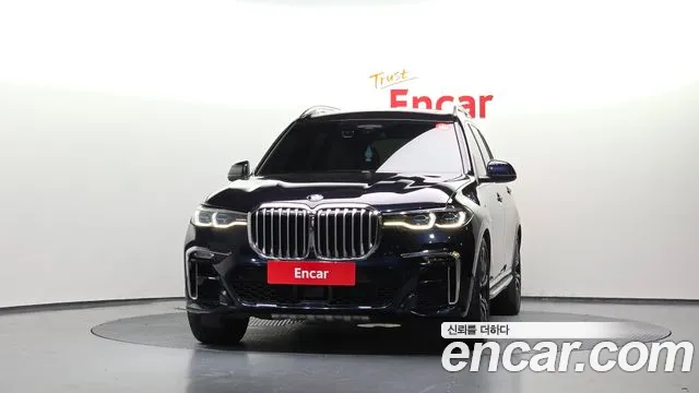 BMW X7 — Фото автомобиля 3