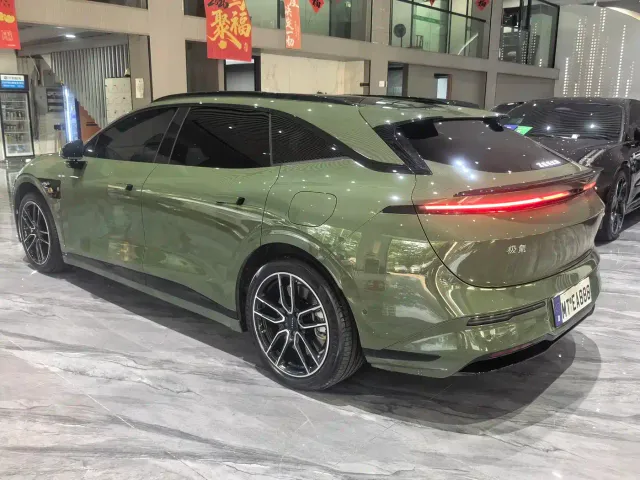 Zeekr 007 GT — Фото автомобиля 24