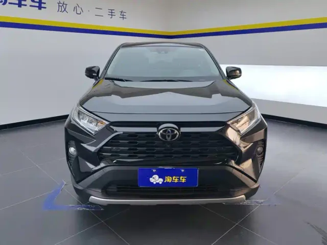 Toyota RAV4 — Фото автомобиля 2