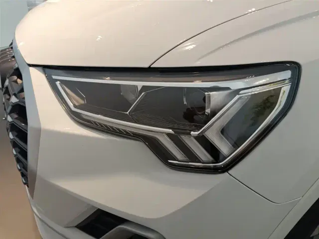 Audi Q3 — Фото автомобиля 13