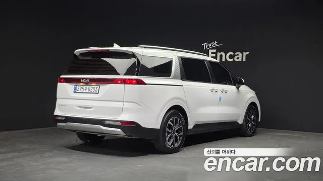 Kia Canival Carnival 4 поколение Дизель 9 мест Prestige — Фото автомобиля 2