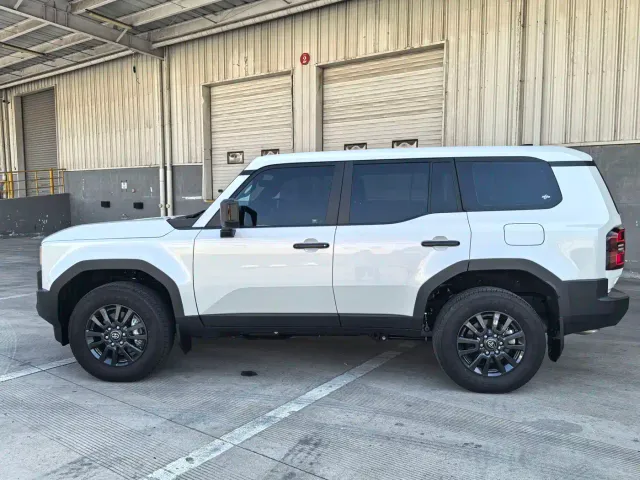 Toyota Prado — Фото автомобиля 8