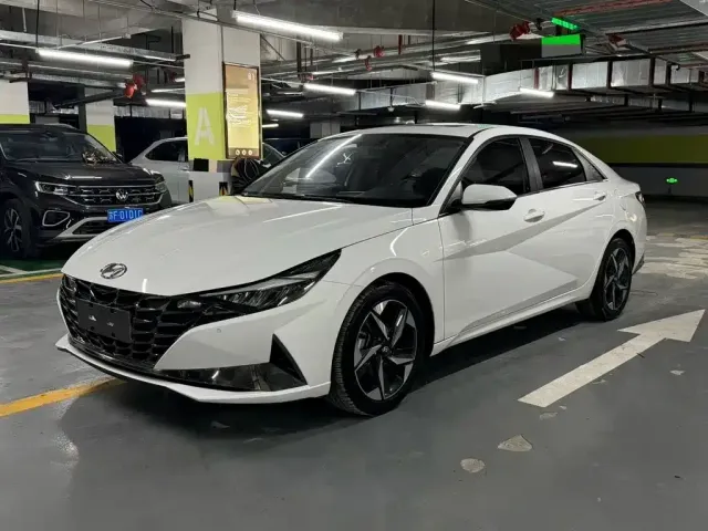 Фотография автомобиля — Hyundai Elantra