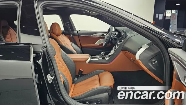 BMW 8-Series — Фото автомобиля 11