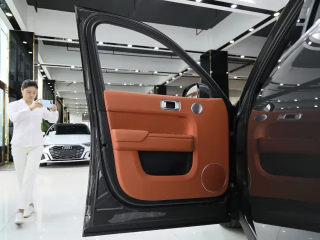 Li Auto L7 — Фото автомобиля 6
