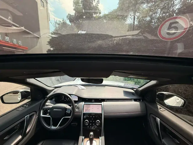 Land Rover Discovery Sport — Фото автомобиля 6