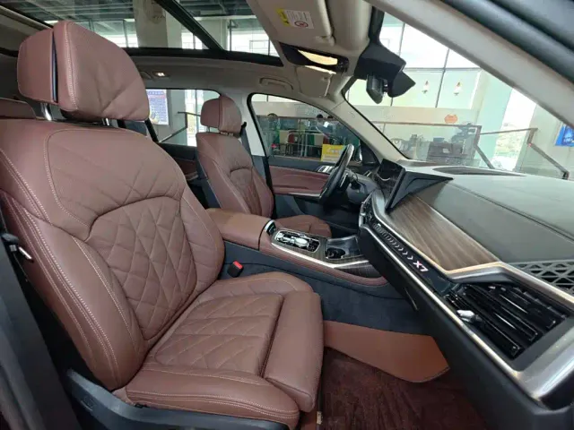 BMW X7 — Фото автомобиля 27