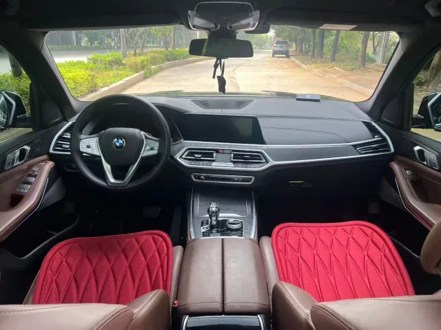 BMW X7 — Фото автомобиля 4