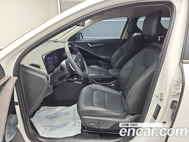 Kia Niro — Фото автомобиля 4