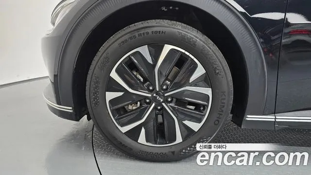 Kia EV6 — Фото автомобиля 4