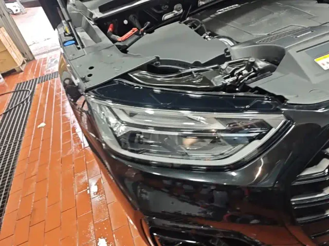 Audi Q5L — Фото автомобиля 10