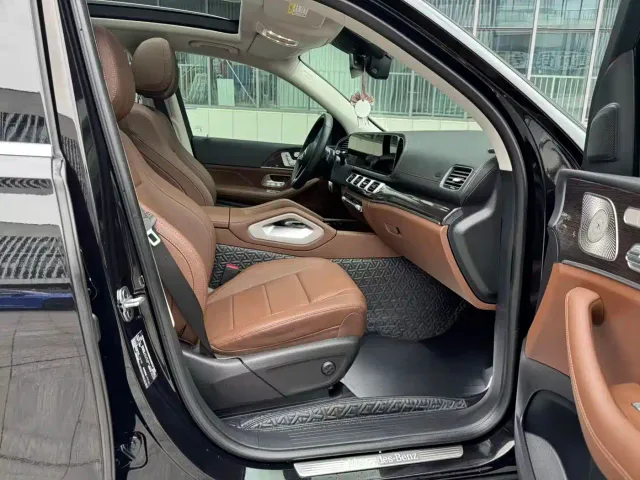 Mercedes-Benz GLE-Class — Фото автомобиля 13