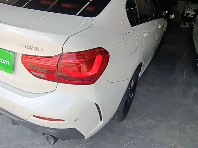 BMW 1 Series — Фото автомобиля 7