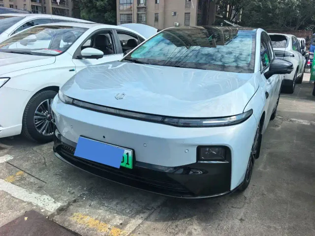 Фотография автомобиля — Leapmotor B01