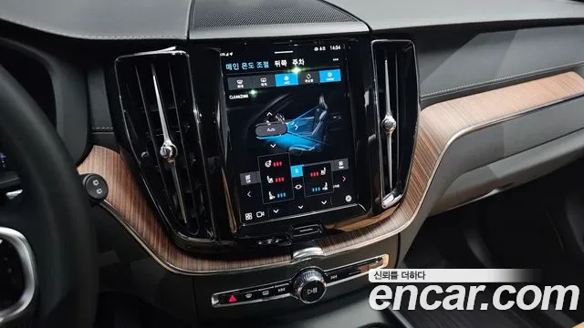 Вольво XC60 — Фото автомобиля 5