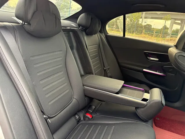 Mercedes-Benz C-Class — Фото автомобиля 21