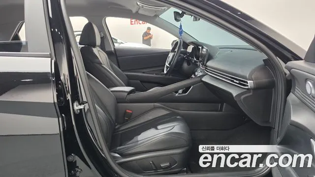 Hyundai Avante CN7 — Фото автомобиля 16