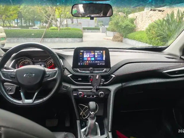 Chevrolet Orlando — Фото автомобиля 9