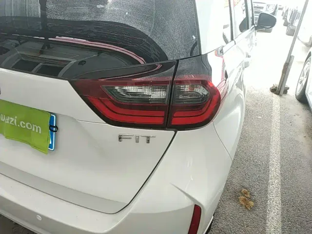 Honda Fit — Фото автомобиля 23