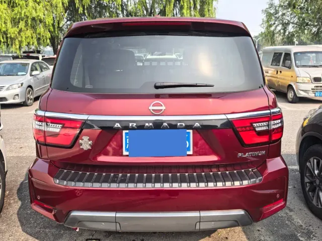 Nissan Patrol — Фото автомобиля 4