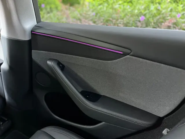 Tesla Model Y — Фото автомобиля 24