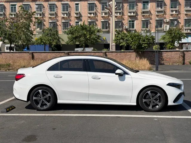 Mercedes-Benz A-Class — Фото автомобиля 4