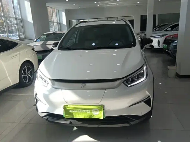 BYD Yuan Pro — Фото автомобиля 2