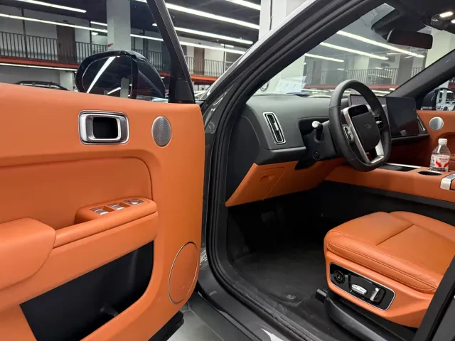 Li Auto L7 — Фото автомобиля 5