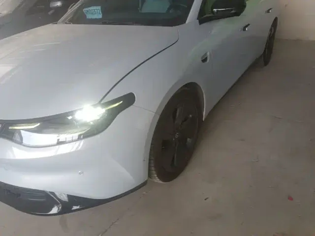 Leapmotor C01 — Фото автомобиля 22