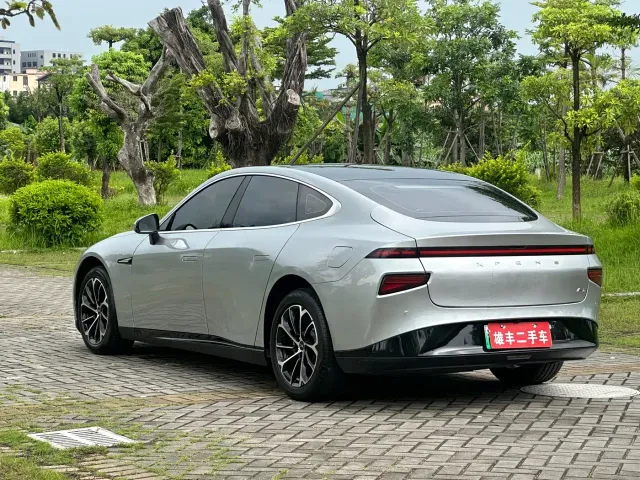 Xpeng P7 — Фото автомобиля 5