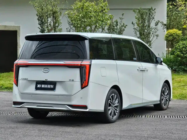 GAC Trumpchi M8 — Фото автомобиля 14