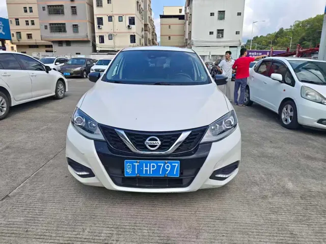 Фотография автомобиля — Nissan Tiida