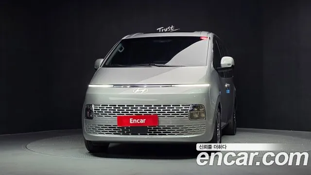 Hyundai Staria Staria — Фото автомобиля 3
