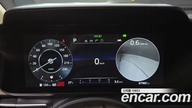 Kia Carnival Generation 4 — Фото автомобиля 11