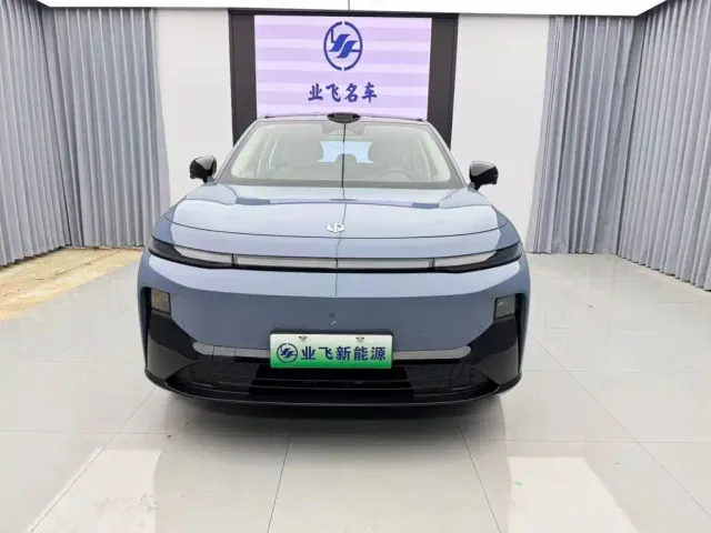 Leapmotor B10 — Фото автомобиля 2