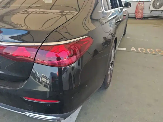 Mercedes-Benz E-Class — Фото автомобиля 7