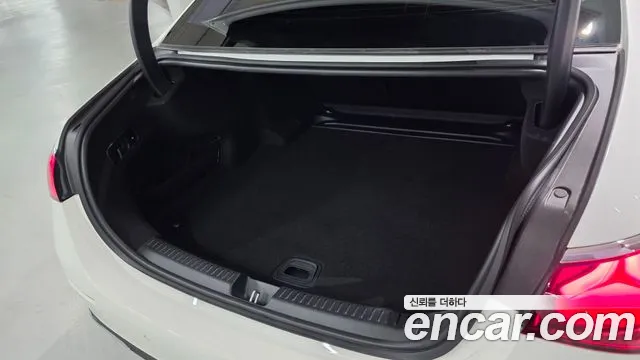 Mercedes-Benz E-Class W214 — Фото автомобиля 10