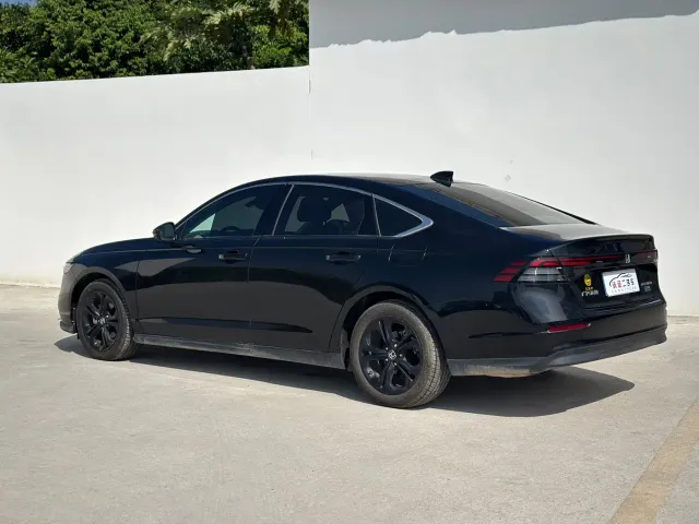 Honda Accord — Фото автомобиля 18