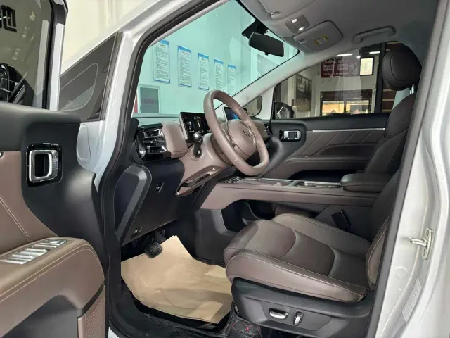 Wuling Starlight 730 — Фото автомобиля 5
