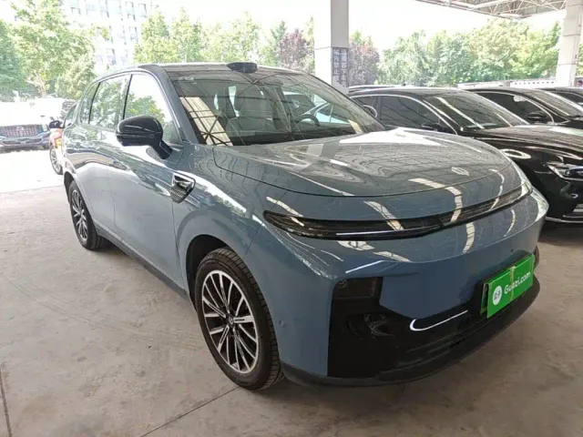 Leapmotor B10 — Фото автомобиля 3