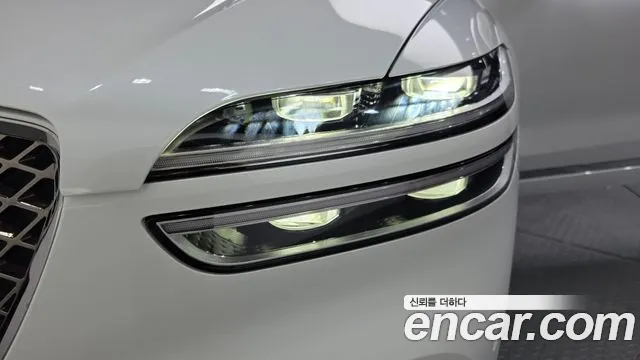 Genesis GV70 — Фото автомобиля 19