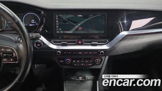 Kia Niro — Фото автомобиля 13
